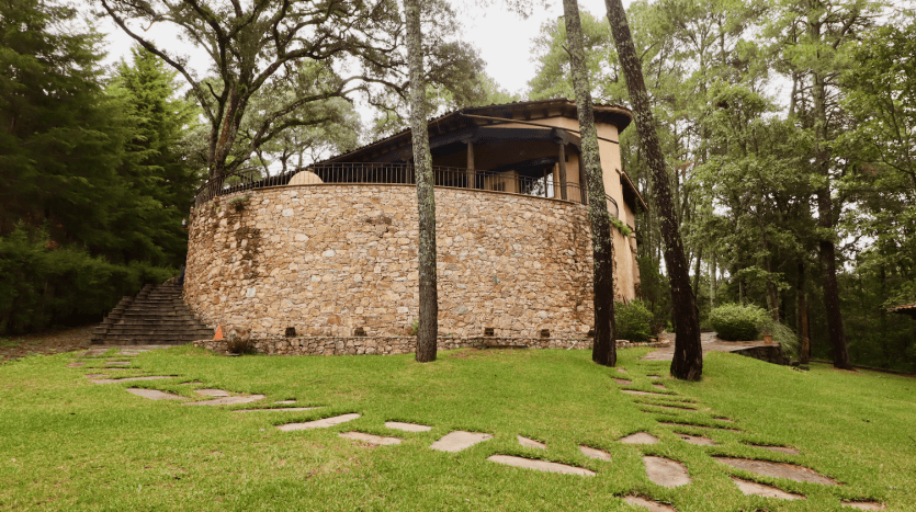 CASA EN VENTA EN ZIRAHUEN