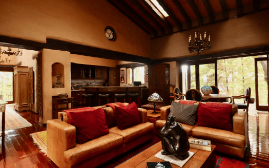 CASA EN VENTA EN ZIRAHUEN, MICHOACÁN.