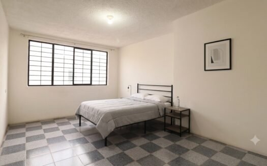 CASA EN VENTA EN MORELIA, UBICADA EN COL. ARRIAGA RIVERA.