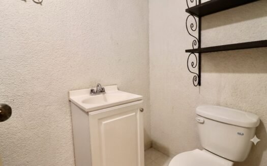 CASA EN VENTA EN MORELIA, UBICADA EN COL. ARRIAGA RIVERA.