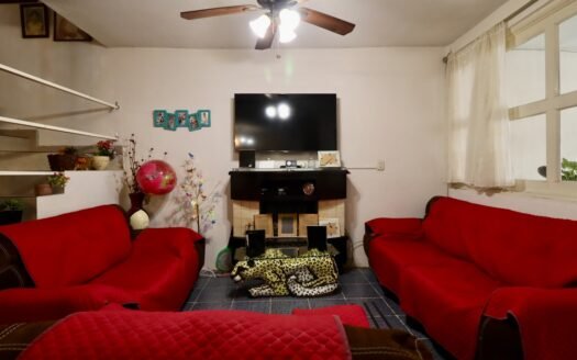 CASA EN VENTA EN MORELIA, UBICADA EN COL. ARRIAGA RIVERA.