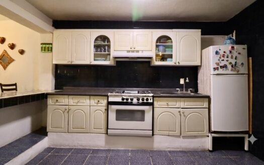 CASA EN VENTA EN MORELIA, UBICADA EN COL. ARRIAGA RIVERA.