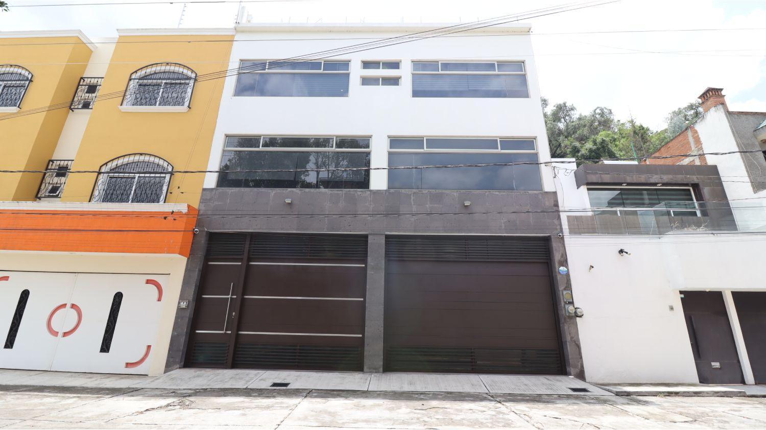 Casa en venta en Morelia, Bosques Camelinas 1