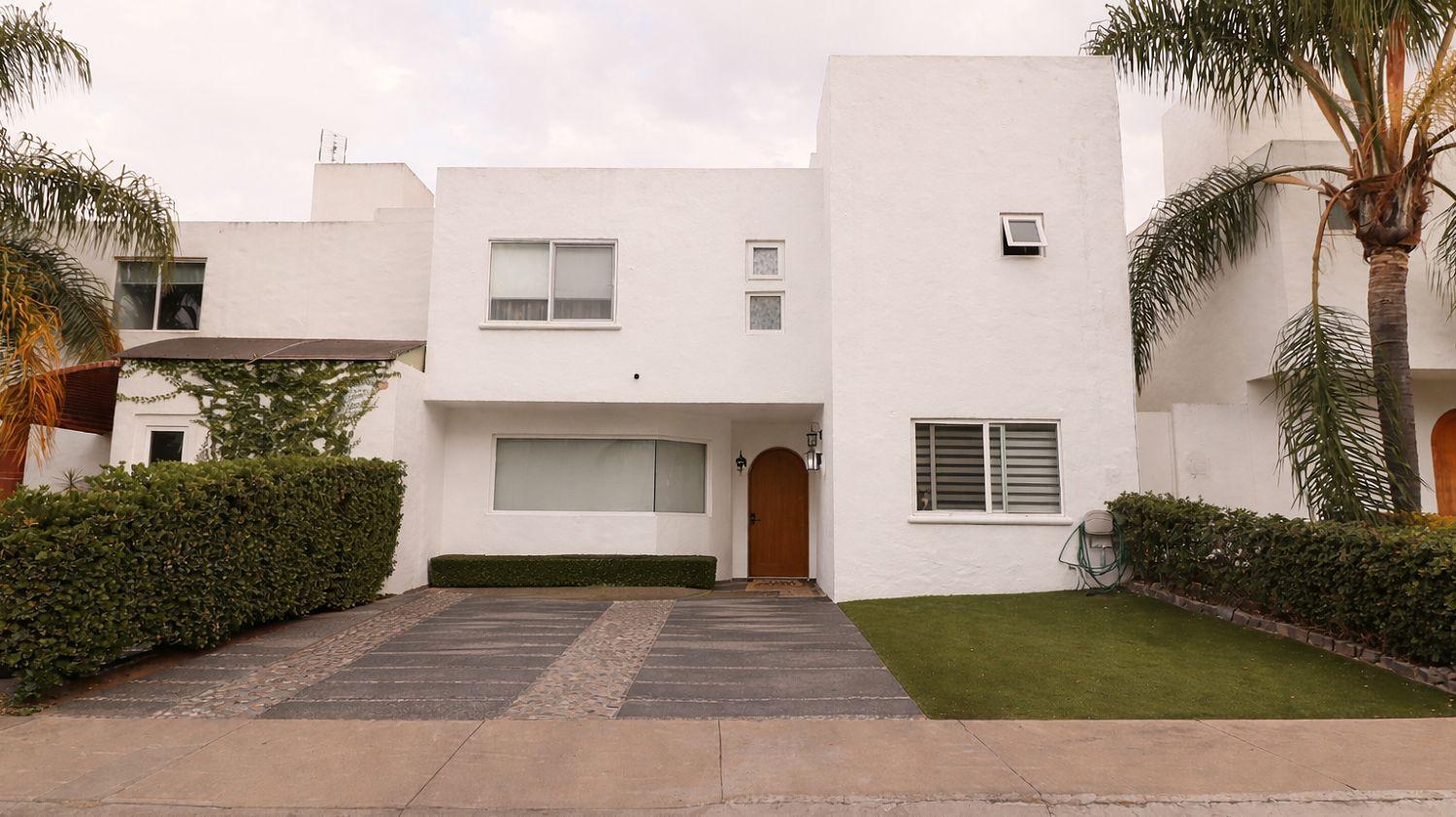 Casa-en-venta-en-Morelia-Bosques-Tres-Marias-1-2