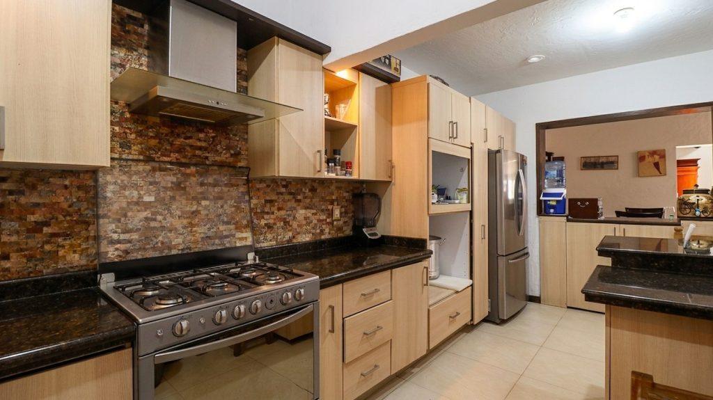 Casa en venta en Morelia, Club de Golf Altozano 6