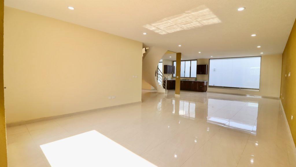 Casa en venta en Morelia, Fracc. Villas del Lago 5