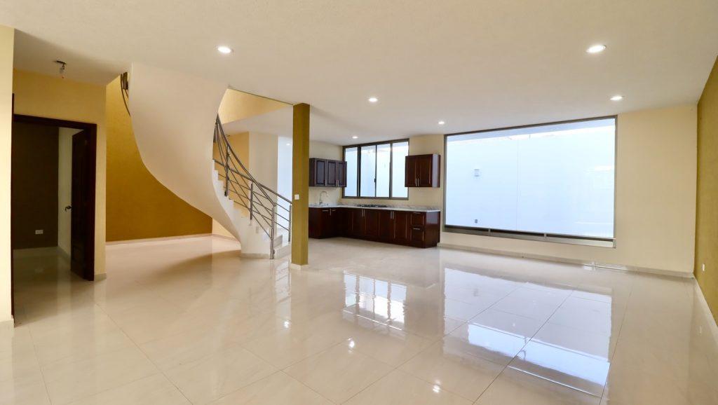 Casa en venta en Morelia, Fracc. Villas del Lago 6