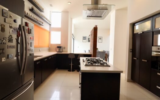 CASA EN VENTA EN MORELIA, LOMAS DE SANTA MARÍA