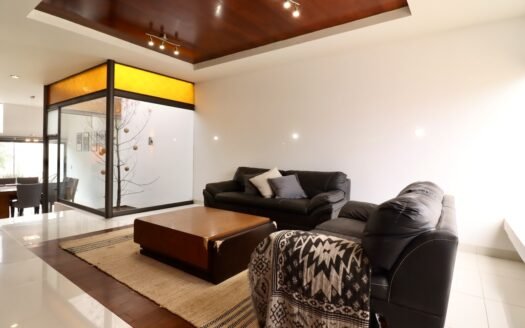 CASA EN VENTA EN MORELIA, LOMAS DE SANTA MARÍA