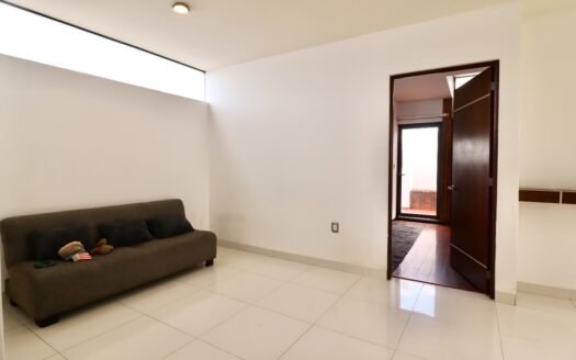 CASA EN VENTA EN MORELIA, LOMAS DE SANTA MARÍA