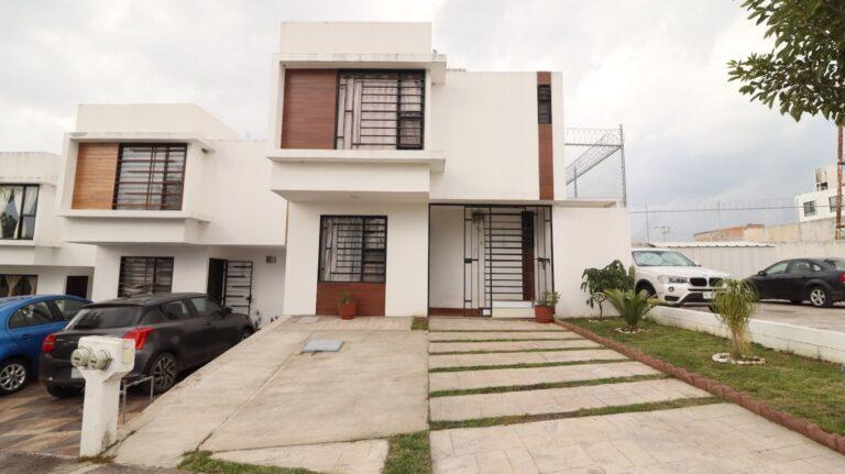 CASA EN VENTA EN MORELIA