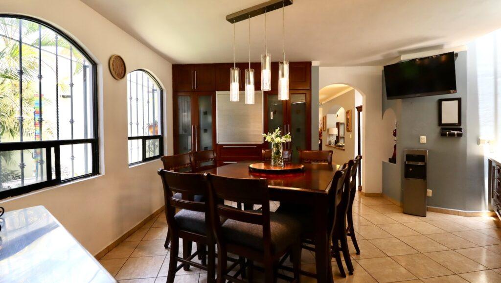 Casa en venta en Morelia, Camelinas 11