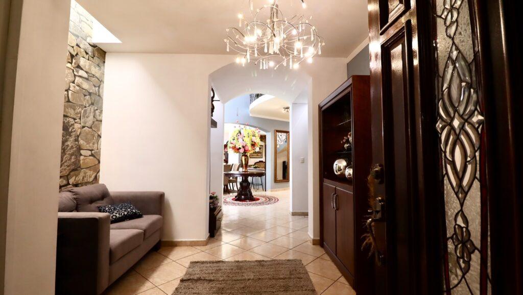 Casa en venta en Morelia, Camelinas 2