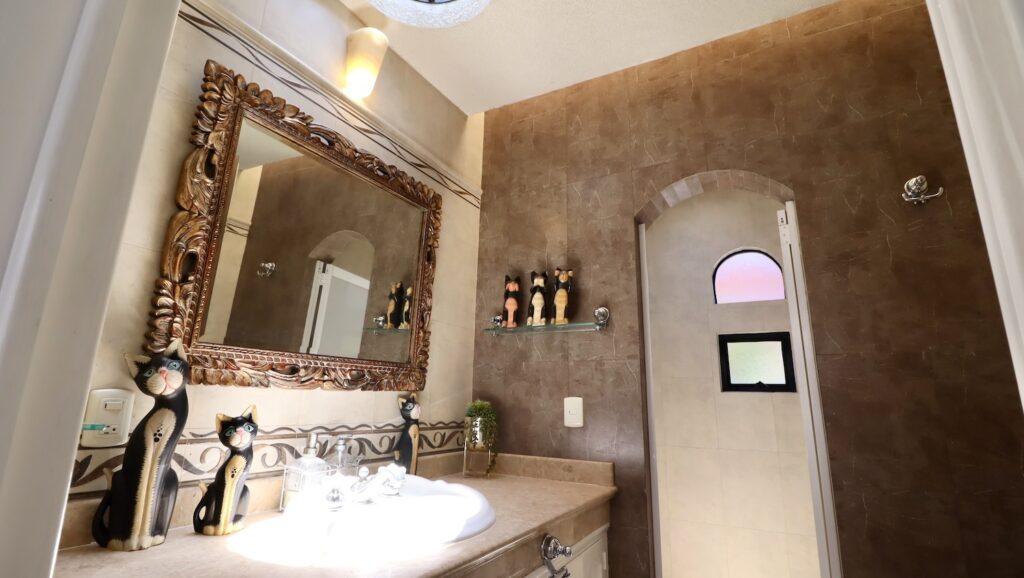 Casa en venta en Morelia, Camelinas 21
