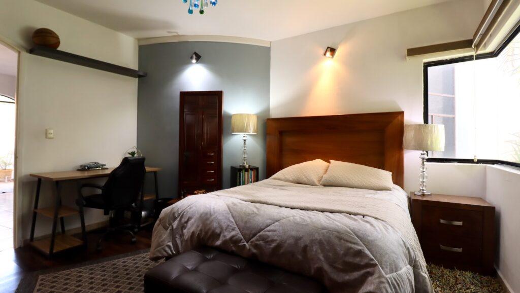 Casa en venta en Morelia, Camelinas 24