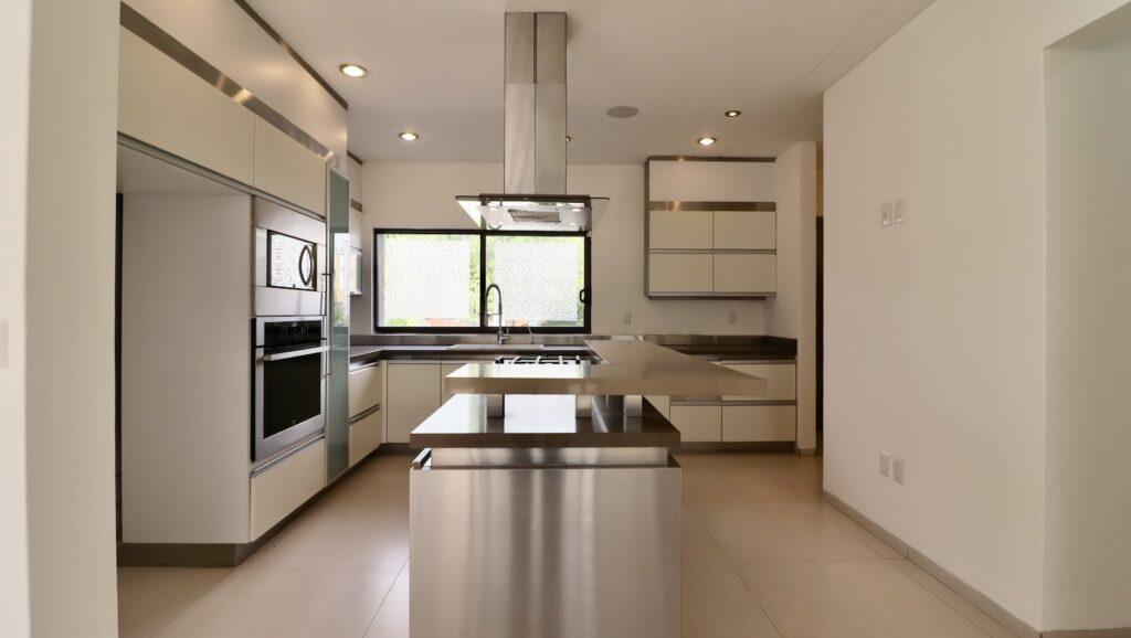 Casa en venta en Morelia, Fracc. Jardínes de Altozano 13