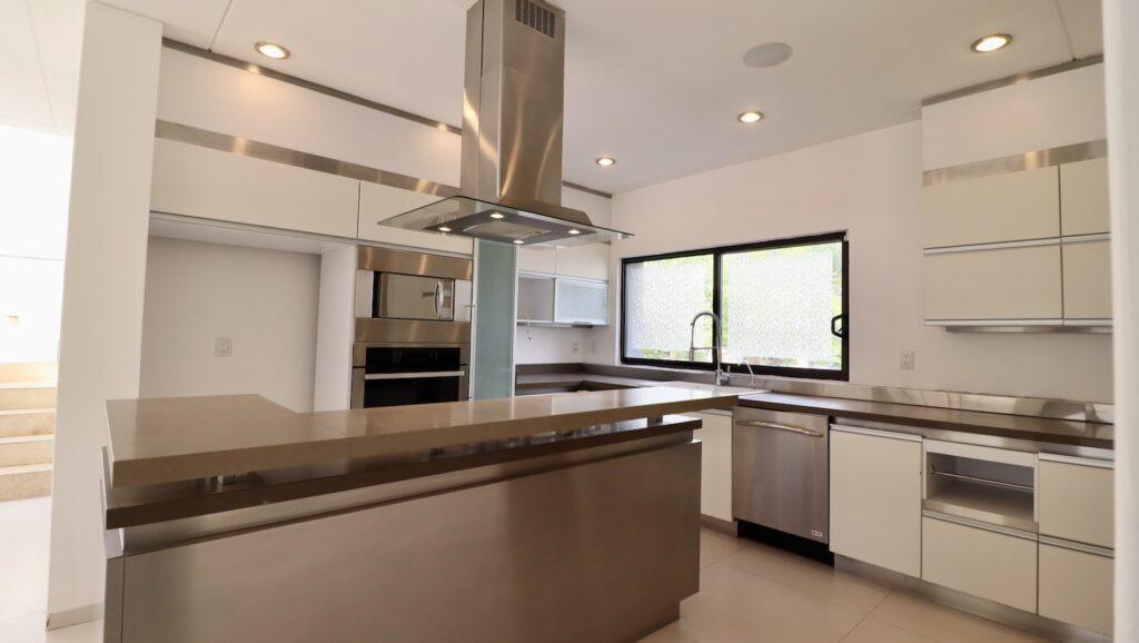 Casa en venta en Morelia, Fracc. Jardínes de Altozano 14