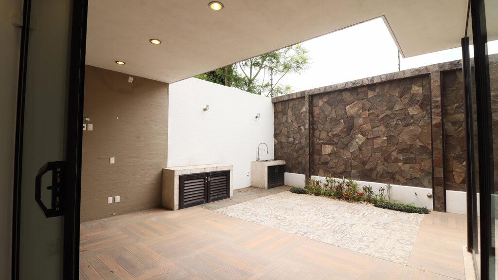 Casa en venta en Morelia, Fracc. Jardínes de Altozano 16