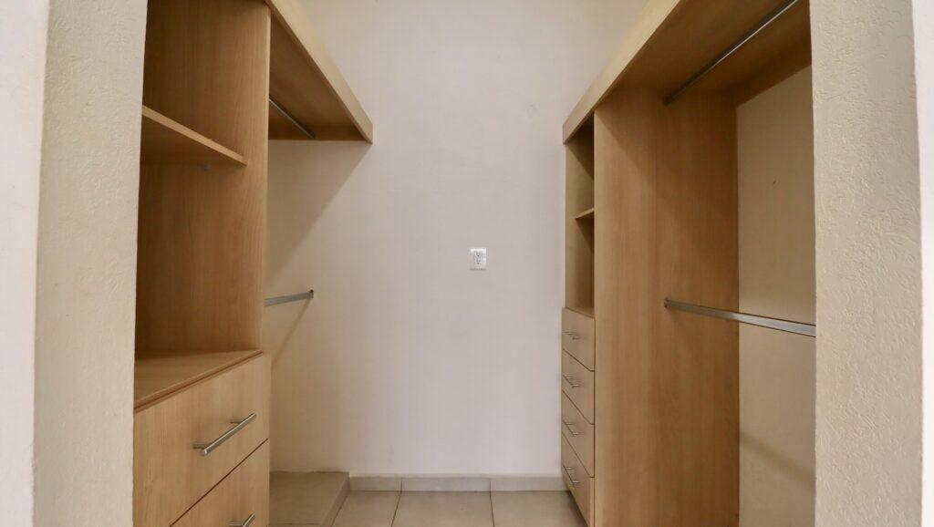 Casa en venta en Morelia, Los Vergeles 18