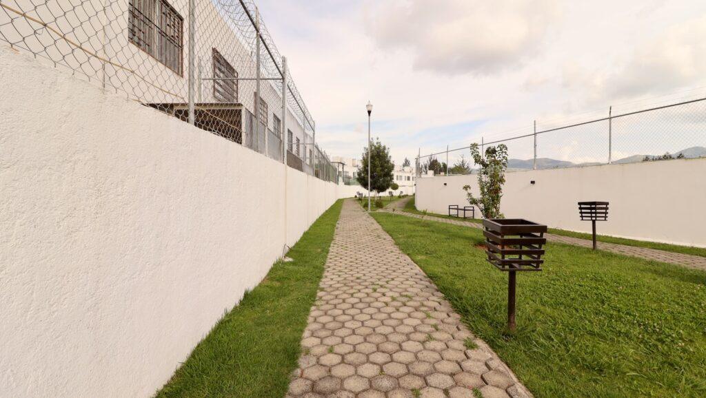 Casa en venta en Morelia, Los Vergeles 28