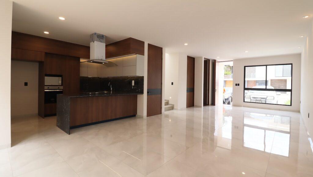 Casa en venta en Morelia, Paseo de los Mirlos 18