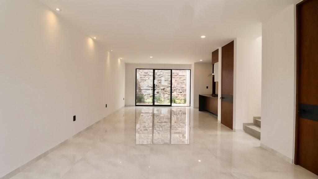Casa en venta en Morelia, Paseo de los Mirlos 3